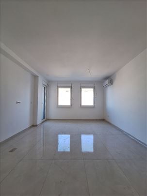 81m2-3 spavaće sobe II sprat+parking