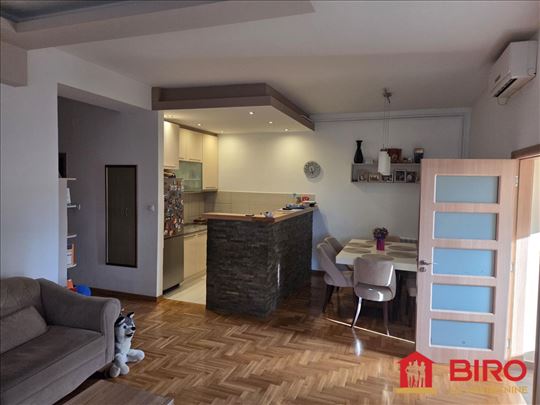 Cetvorosoban stan 94 m2