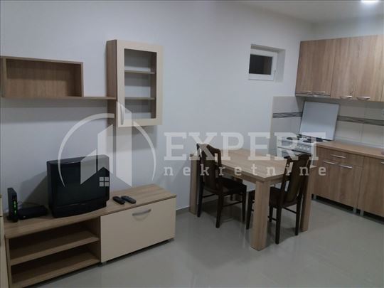 Izdaje se garsonjera kod Kliničkog centra, 29m2!