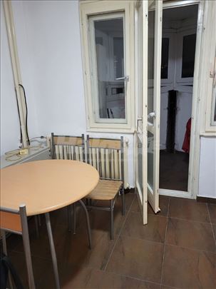 Izdajemo stan kod Darvinove pošte