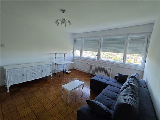 Konjarnik, dvosoban, renoviran stan, 67 m2