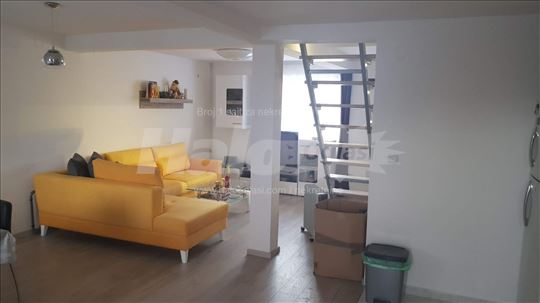 Stan za prodaju, Krnjača, duplex 72m2