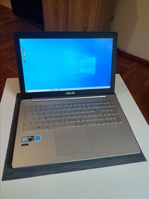 Asus 16GB DDR4/240GB SSD/I7-8.GEN