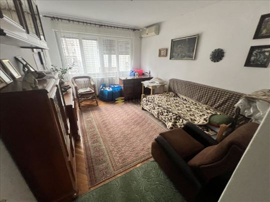 Četvorosoban stan, 90 m² Radnička
