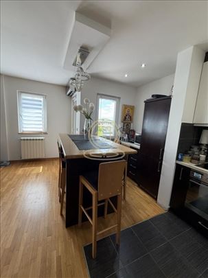 Četvorosoban stan na prodaju od 110 m² u Kragujevc