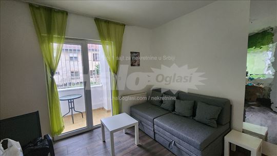 Izdajem garsonjeru 28kv u Rakovici ,vlasnik