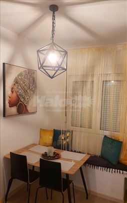 Moderan, duplex u centru grada, pored cafea June