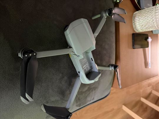 Dron Mavic Air 2 odlično stanje