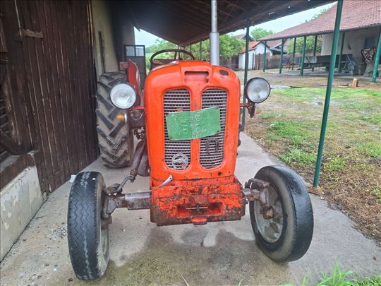 IMT 558 de luxe 