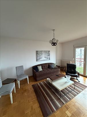 TOP,Renoviran,Blok 63,svetao, 3 sobe, terasa, 