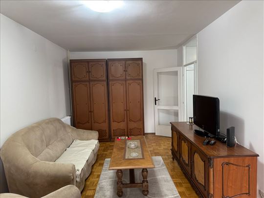 Trosoban stan 67 m², Blok 64, Novi Beograd