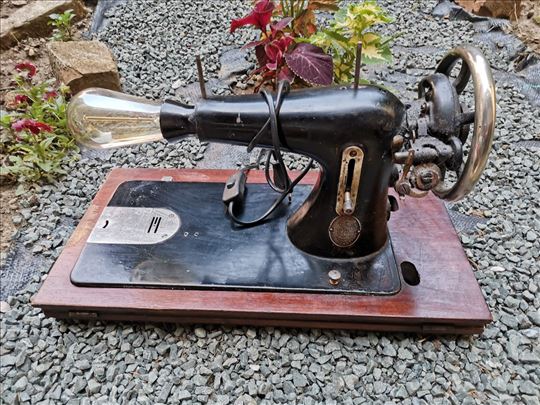 Unikatna lampa vintage