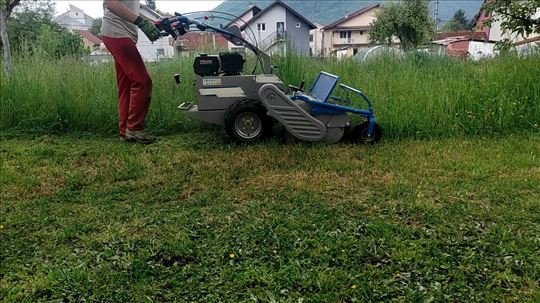 Usluzno tarupiranje samohodnim tarupom Uzice