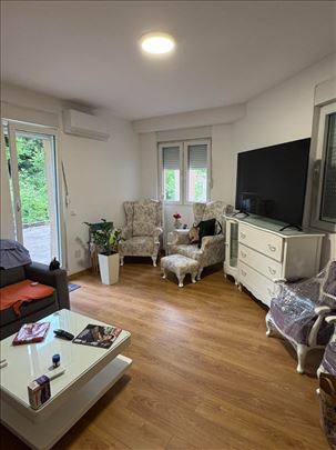 Vj.Vlahovića,uknjižen dvosoban stan od 52m2, PR/4,