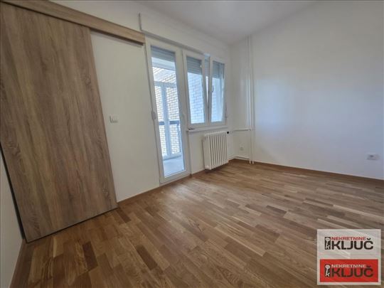 Kej, 42m2, Jednoiposoban, Renoviran