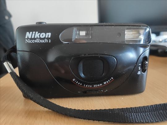 Nikon kompaktni filmski fotoaparat