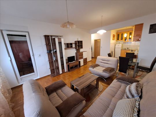 Novogradnja 50 m2, Živka Davidovića
