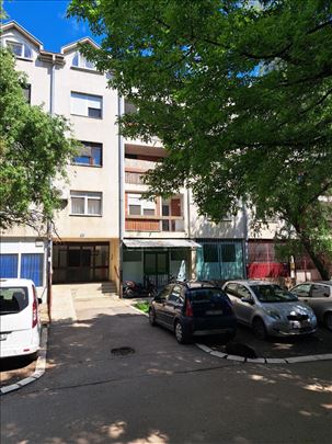 Sremčica 1,0, 27m2, renoviran, uknjižen
