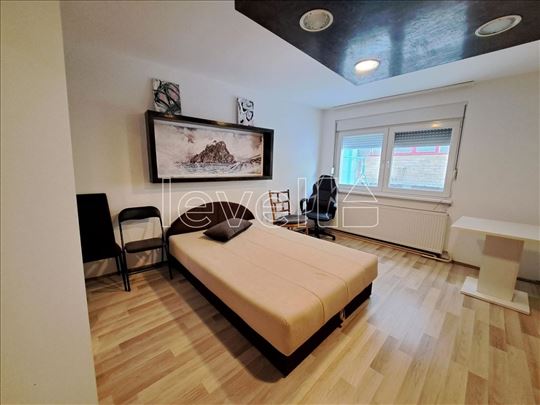 Stan,Novi Sad,Grbavica,kv: 70.00