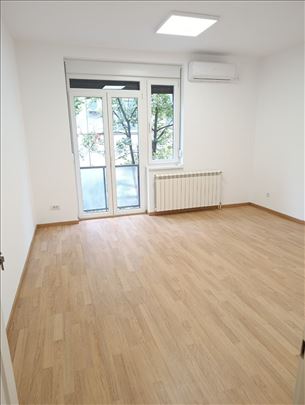 Slavija, Svetog Save, 73 m2, 3,0, za poslovni pr.