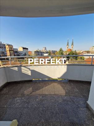 Centar, 71m2, trosoban, sa parking mestom