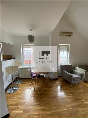 Lep duplex po povoljnoj ceni Kumodraška ulica