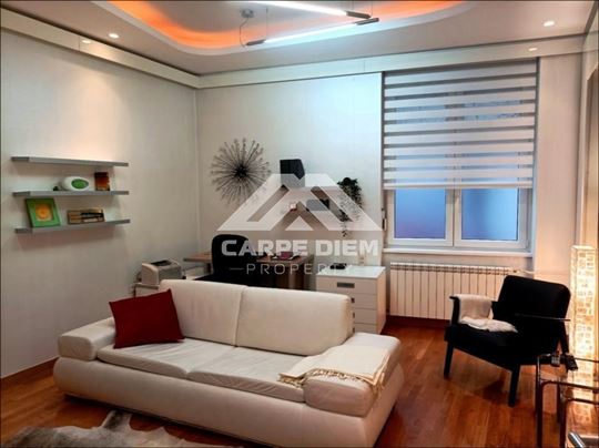 Renoviran, opremljen stan u Majke Jevrosime, 60m2