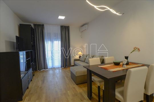 Stan,Novi Sad,Salajka,kv: 35.00