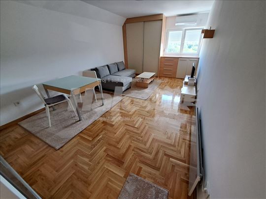 Autokomanda, Vozdovac, Ljubicka, Garsonjera 28 m2