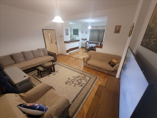 Borča - dva stana 130m2+46m2 