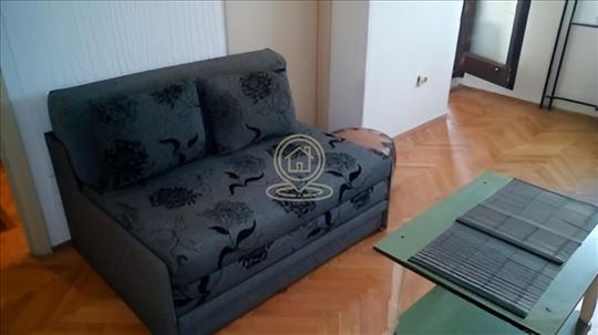 Garsonjera u centru Kragujevca, 32 m²