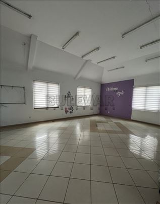 Izdaje se odličan poslovni prostor u Svrljigu, 150