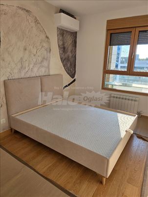 Izdajem stan 58m2,lux,garaza,sva tehnika,namestaj