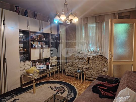 Izdajem stan u Batajnici 65m2