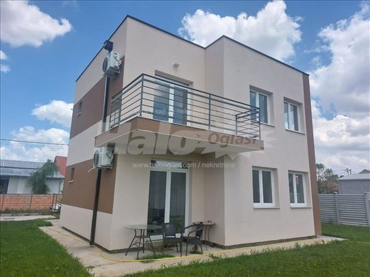 Izdavanje - Kuća 200m2, Dobanovci, Slovačka