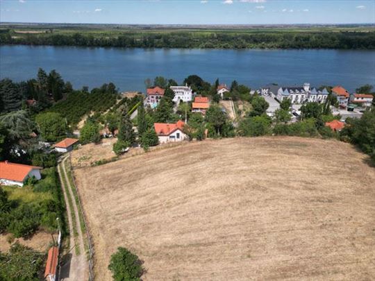 Jugovo - jedinstvena ponuda sa pogledom na Dunav