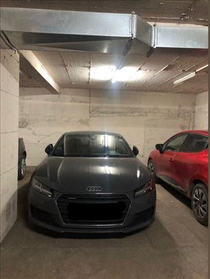 Komforna garaža, 14m2, rampa prilaz,rolo vrata