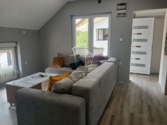 Kompletno renovirana kuća, PR+I, parking, Voždova