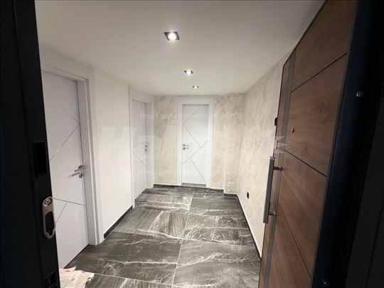  LUX NOV 2.0 stan 61m²+terasa Kaluđerica / MML 