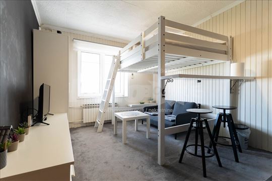 Moderno Opremljen Studio Kod Hrama 17m² + Podrum