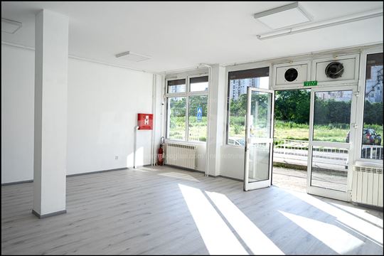 Novi Beograd - Blok 64 - 56m2 - Izdajem