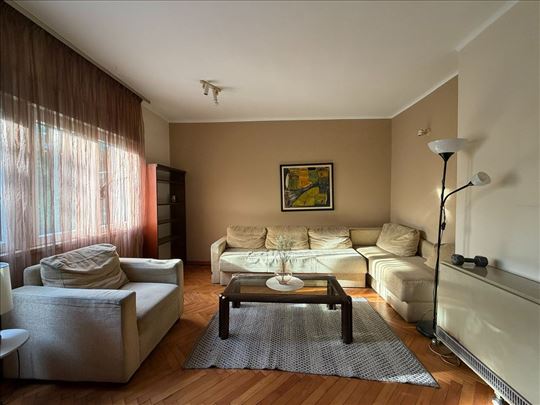 Svetao dvosoban stan u Profesorskoj koloniji, 47m2