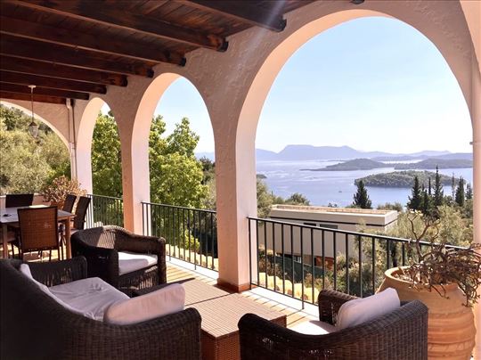 Vila 173+100m2 na ostrvu Lefkada, Grčka