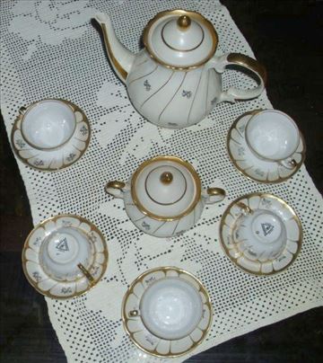 Vintage porcelanski servis za kafu sa pozlatom.