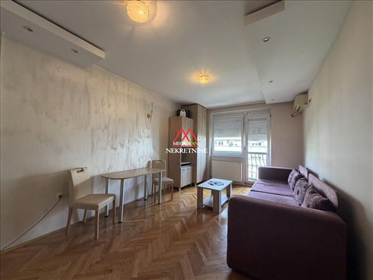 Garsonjera - 28m2 - Grbavica