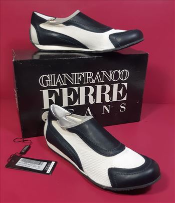 GIANFRANCO FERRE Italy 41 NOVO