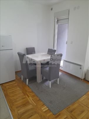 Izdajem nov( dvoiposoban )stan 60m2