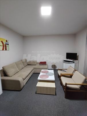 Kompletno namešten 2.5 stan-svi troškovi, Žarkovo