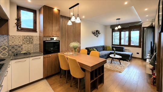 Krfska, Lux apartman 43 m2, Parking 