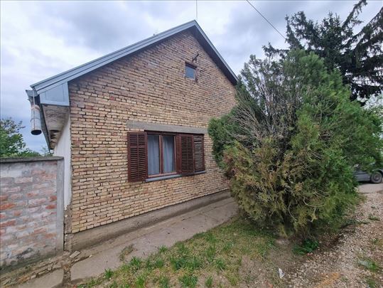 Kuća na prodaju, Lovćenac